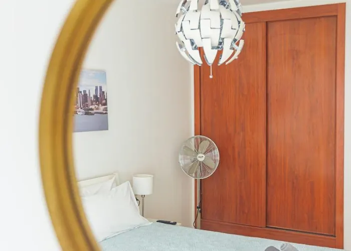 Bristol Shore Rooftop Pool And Sea View