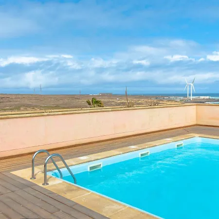 Bristol Shore Rooftop Pool And Sea View Apartment