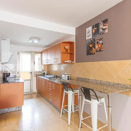 Bristol Shore Rooftop Pool And Sea View Коральео