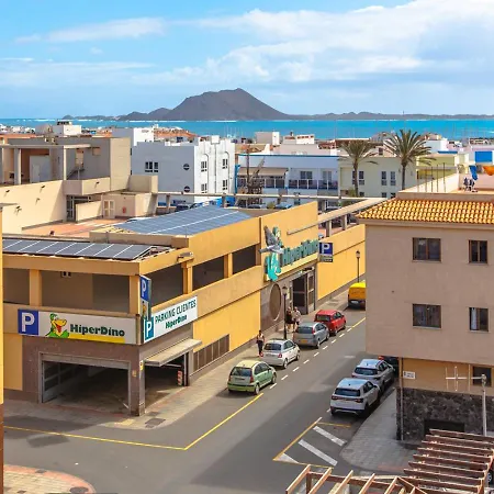 Bristol Shore Rooftop Pool And Sea View アパート